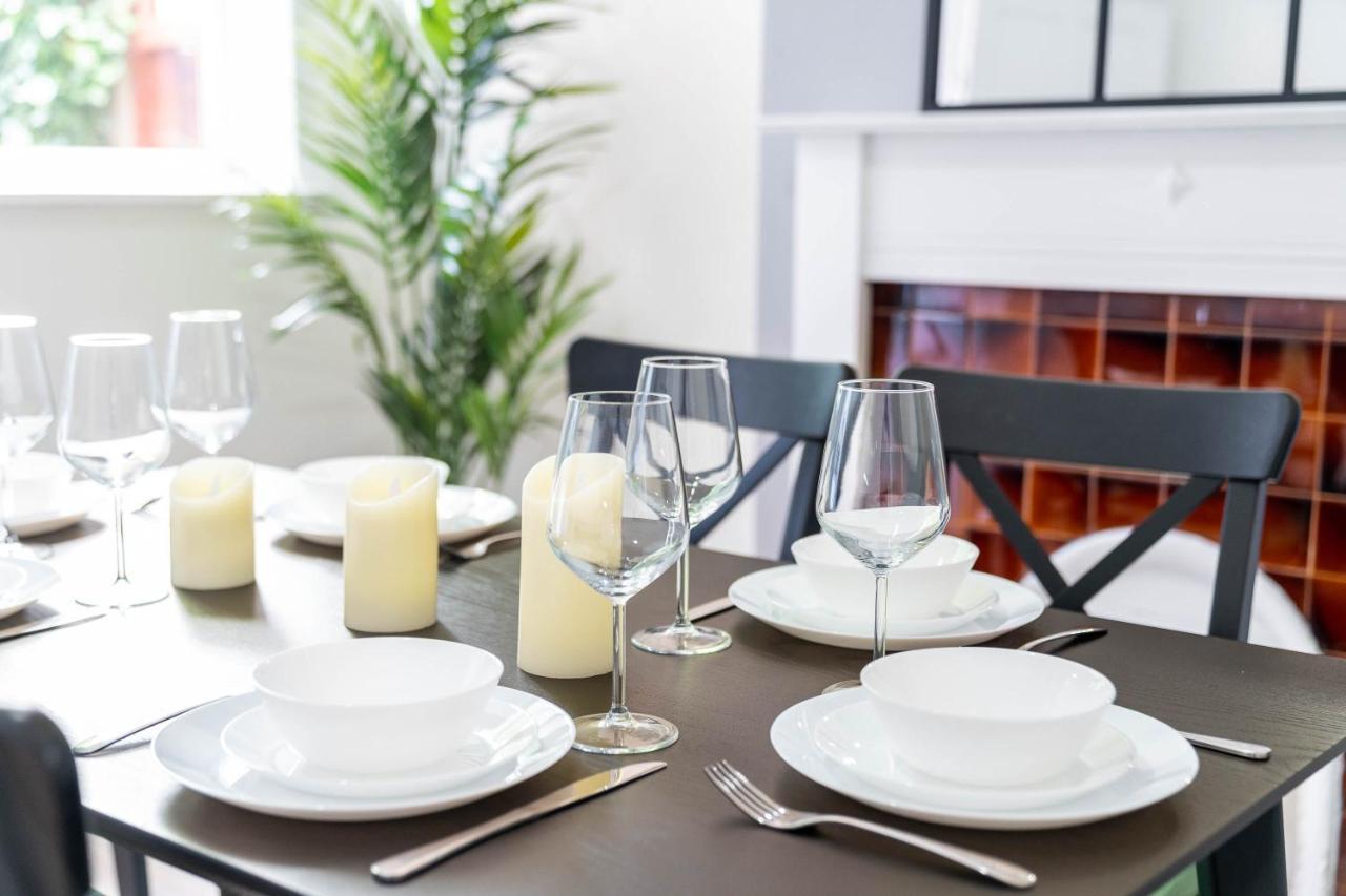 2 Bed House/Edgbaston/Families/Contractors/Parking Villa Birmingham Esterno foto